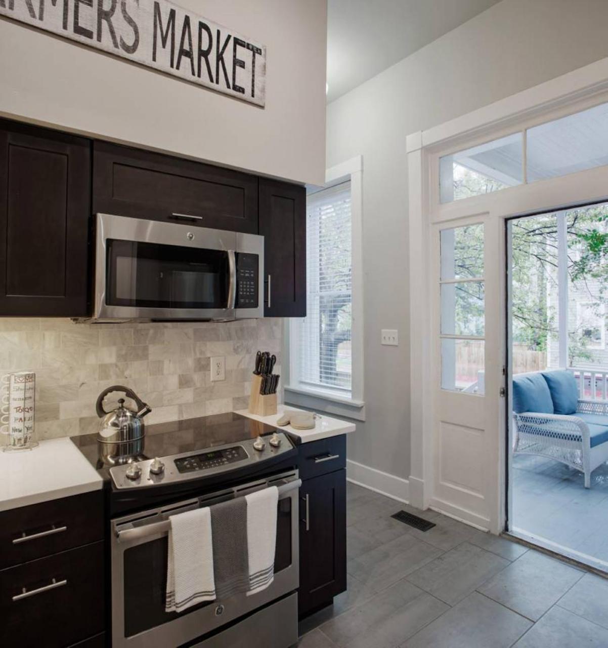 Appartement 420Waldburg A - Modern Apt With Southern Charm Blocks From Forsyth à Savannah Extérieur photo
